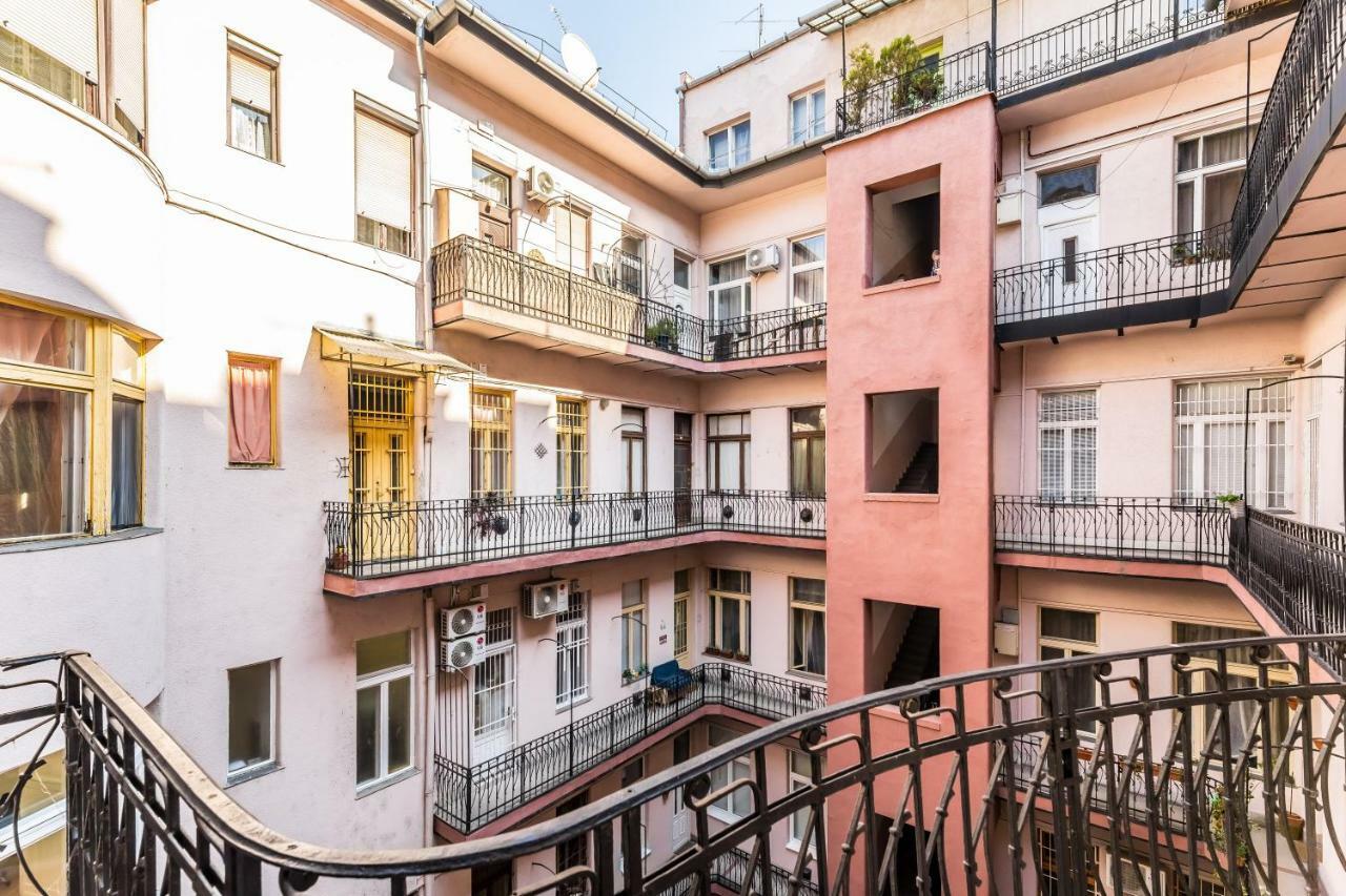 The Grey - Studio Apartment With Sleeping Loft In The Center Of Budapeşte Dış mekan fotoğraf