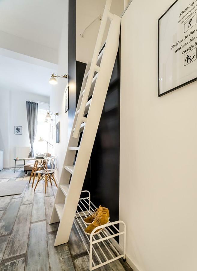 The Grey - Studio Apartment With Sleeping Loft In The Center Of Budapeşte Dış mekan fotoğraf